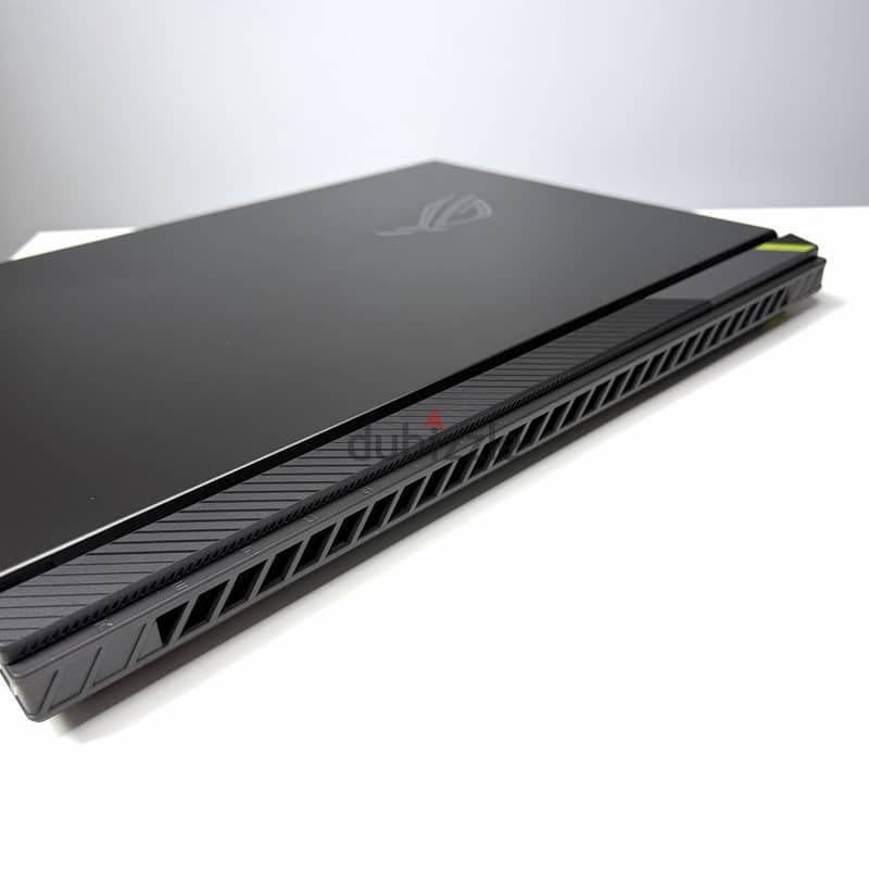 ASUS ROG Strix G18 Gaming Laptop AMD Ryzen 9 32GB RAM 1TB SSD RTX 5070 1