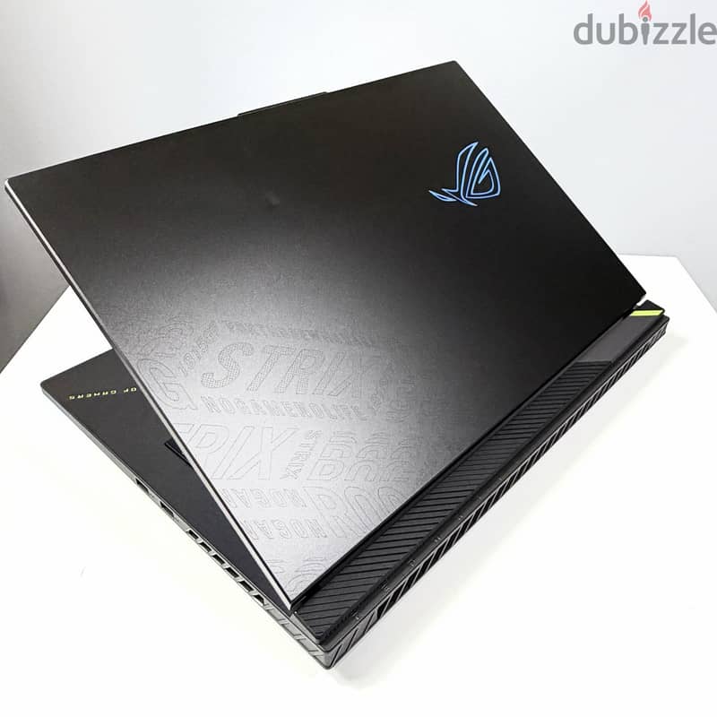 ASUS ROG Strix G18 Gaming Laptop AMD Ryzen 9 32GB RAM 1TB SSD RTX 5070 7