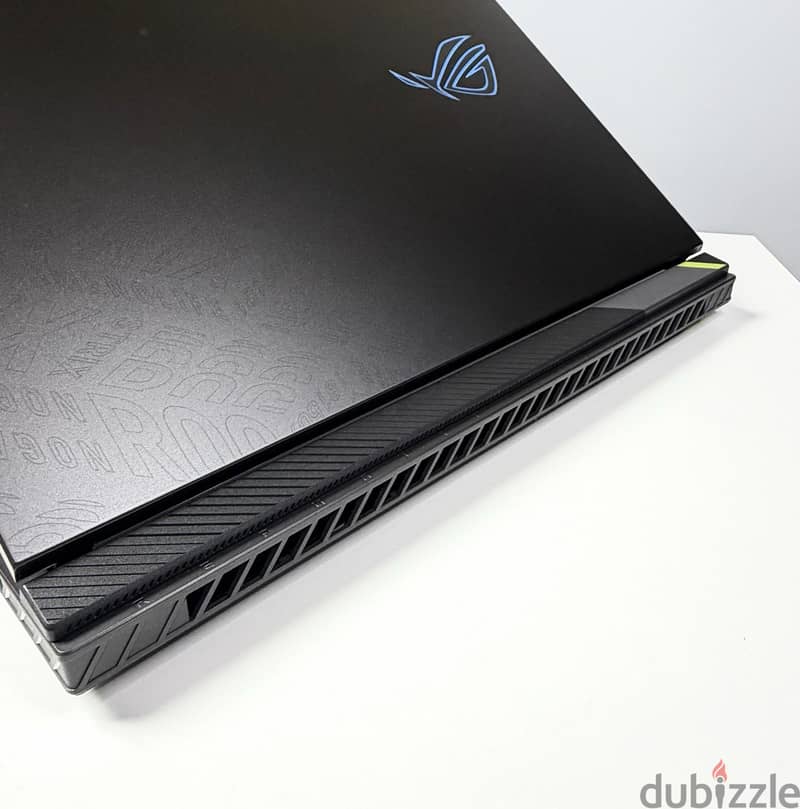 ASUS ROG Strix G18 Gaming Laptop AMD Ryzen 9 32GB RAM 1TB SSD RTX 5070 8