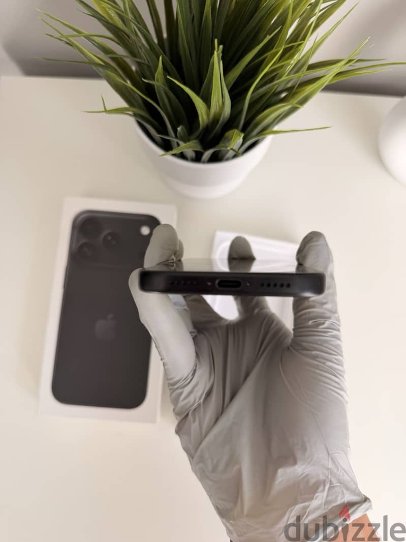 Apple iPhone 18 Pro 256GB Black AT&T ONLY (read description) 1