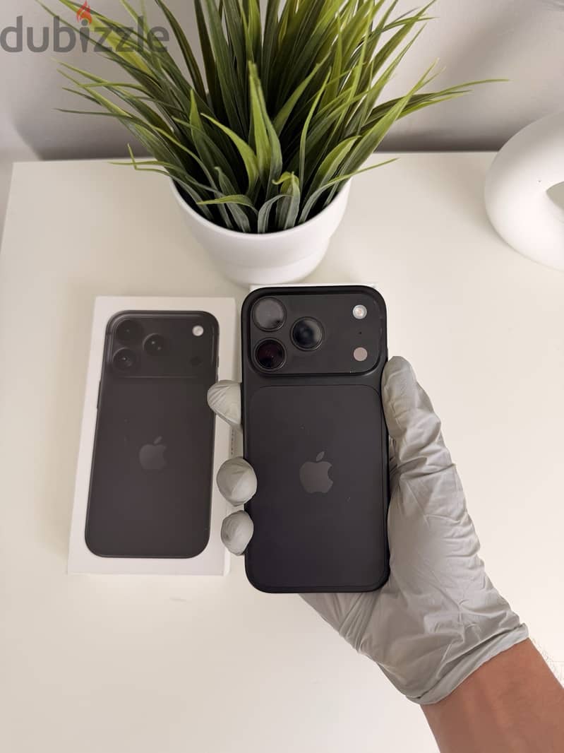 Apple iPhone 18 Pro 256GB Black AT&T ONLY (read description) 3