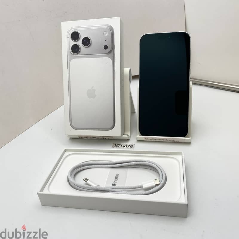Apple iPhone 17 Pro Max - 256GB - Silver (Unlocked 3