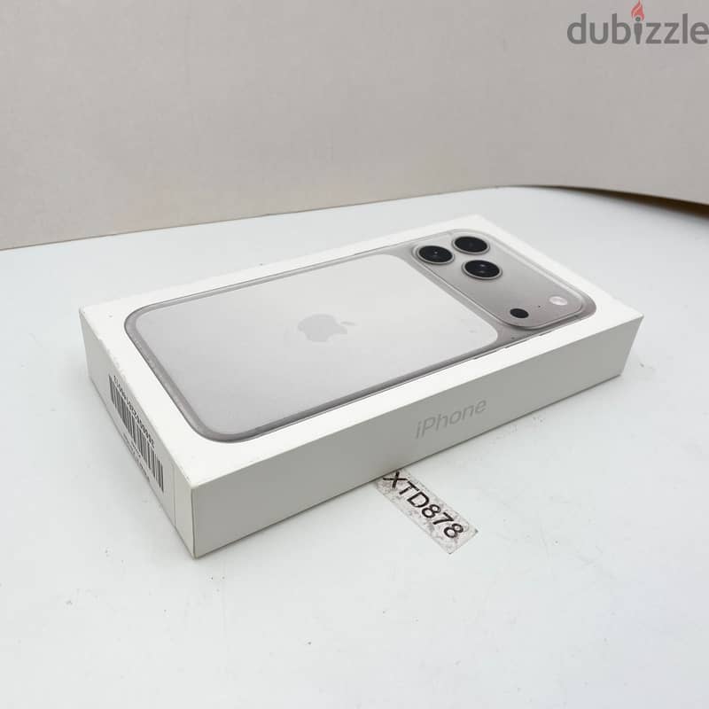Apple iPhone 17 Pro Max - 256GB - Silver (Unlocked 4
