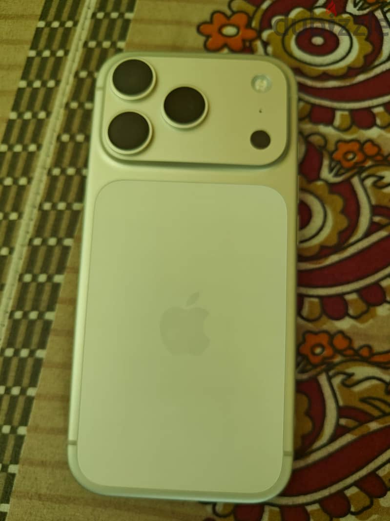 17 pro max 6