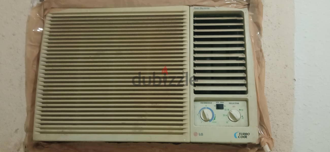 1.5 Ton window AC airconditioner 1
