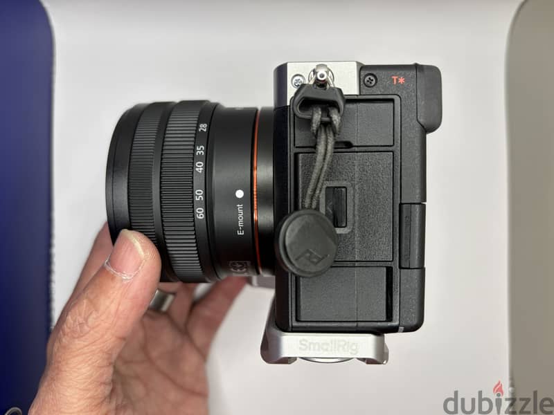 Sony a7C Mark II Full Frame Complete Set (Body/Lens/Flash/Tripod) 3