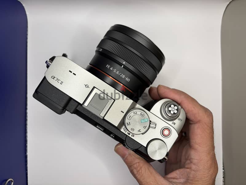 Sony a7C Mark II Full Frame Complete Set (Body/Lens/Flash/Tripod) 5