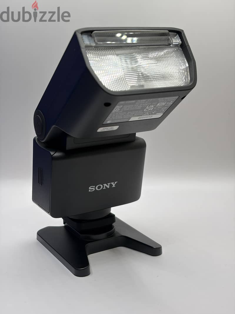 Sony a7C Mark II Full Frame Complete Set (Body/Lens/Flash/Tripod) 10