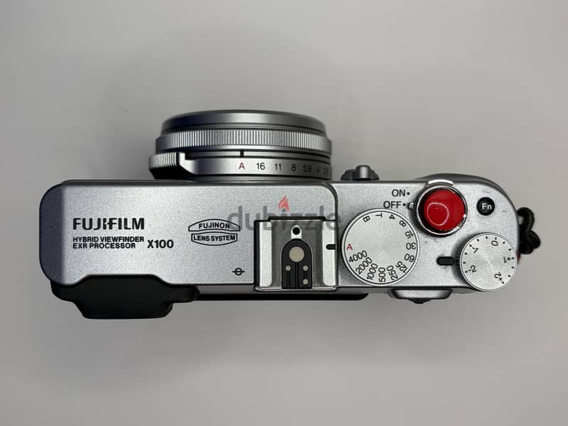 Fujifilm Finepix X100 (Classic) 3