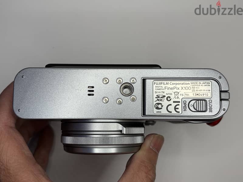 Fujifilm Finepix X100 (Classic) 4