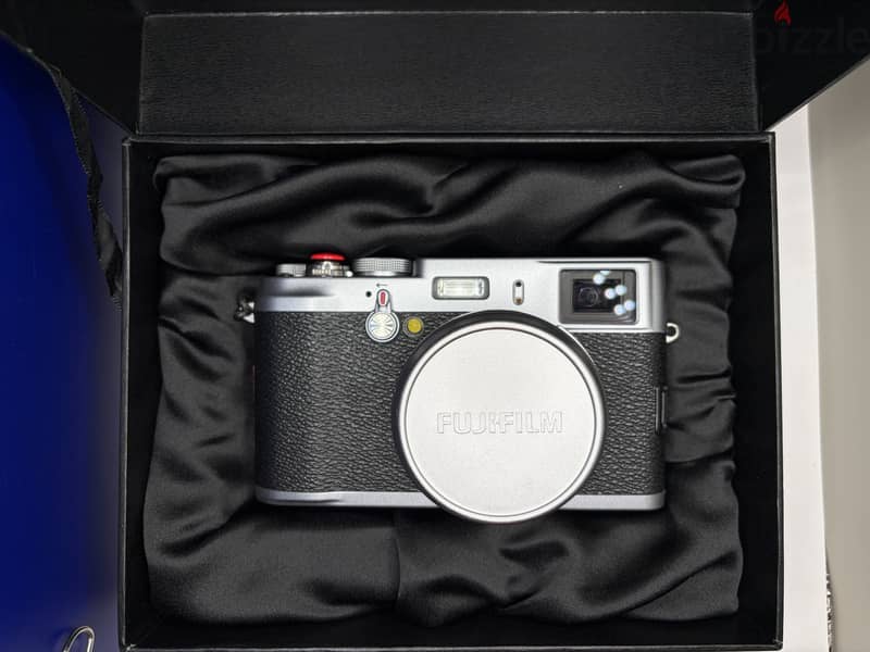 Fujifilm Finepix X100 (Classic) 6