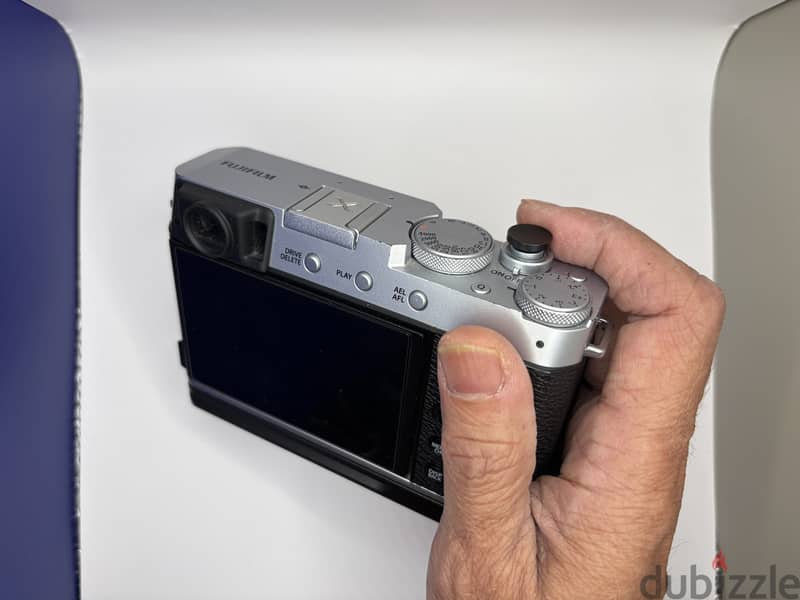 Fujifilm XE4 (Body Only) - Low Shutter Count 6