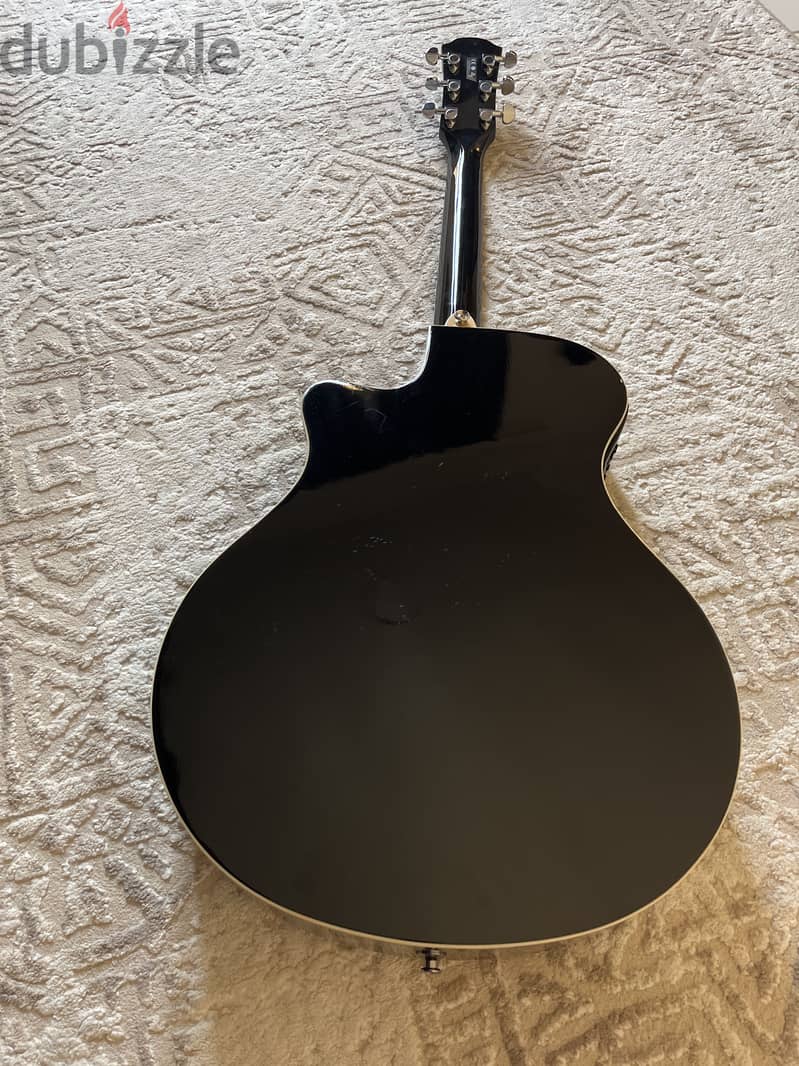 YAMAHA Semi-electric guitar (capo and bag for free) 2