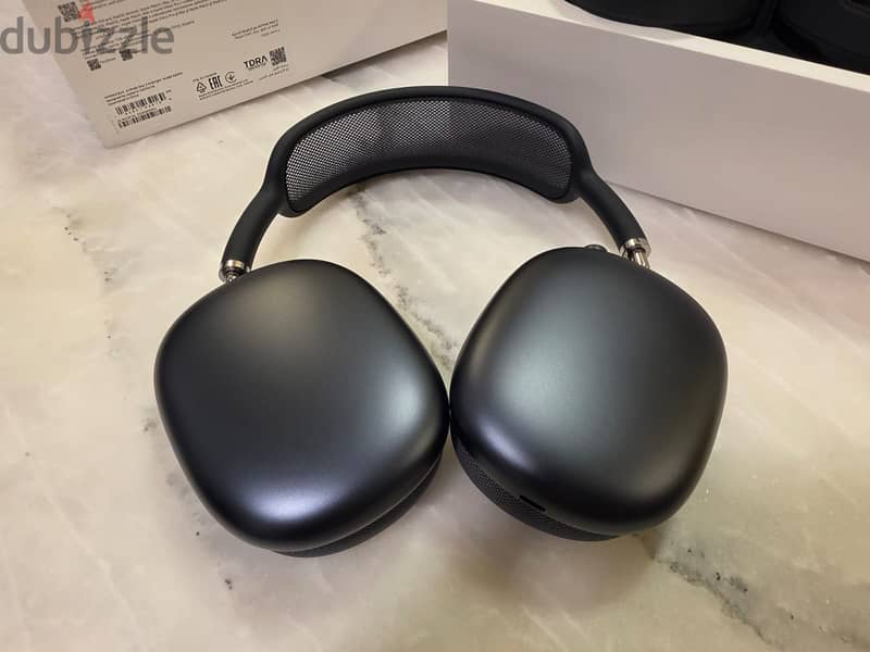 Apple AirPods Max 2 (2026 Model) – Over-Ear Headphones 7