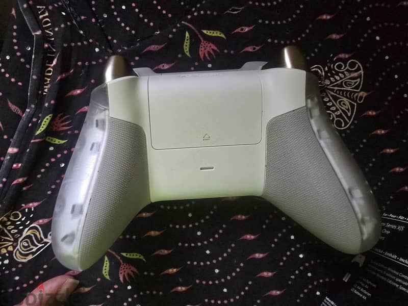 Used Xbox Ghost Cipher Controller with sealed battery pack 1