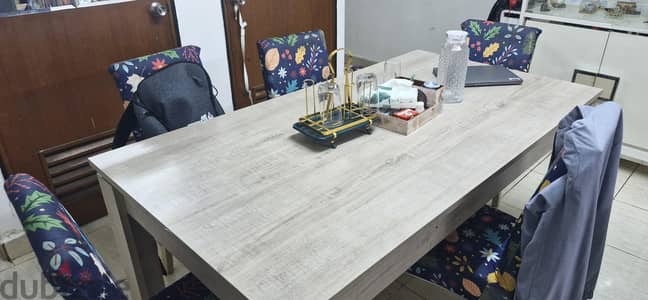Sturdy dining table with 5 chairs