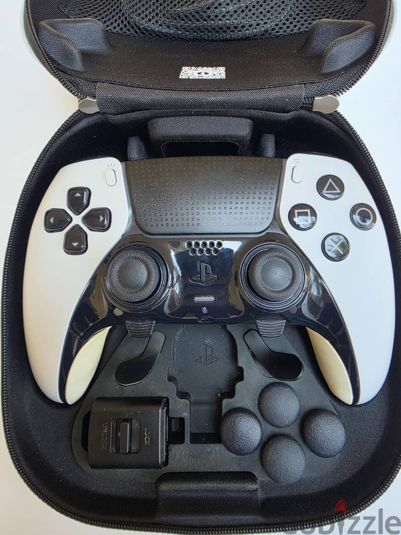 playstation 5 DualSense Edge controller 1