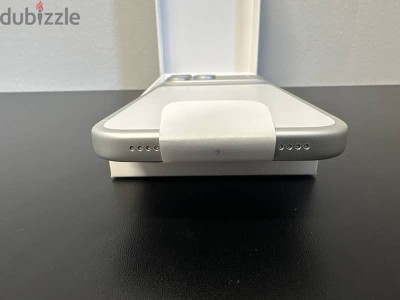 One Month Old  Apple iPhone 17 Pro Max 1TB 2