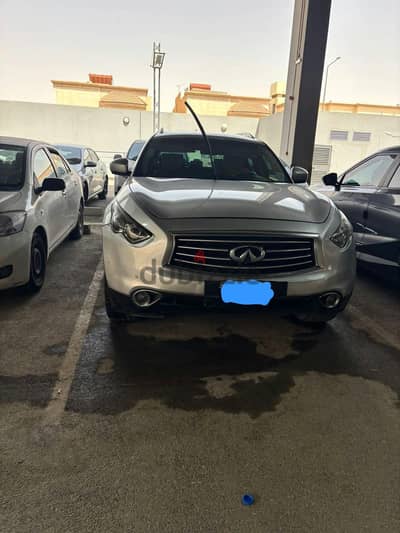 Infiniti QX70 2015