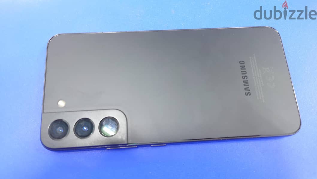 Samsung Galaxy S22 plus 5g 1