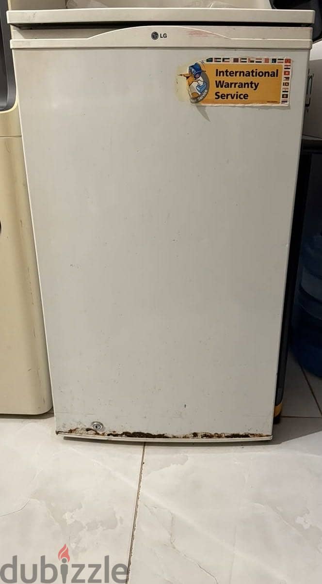 MINI FRIDGE 2