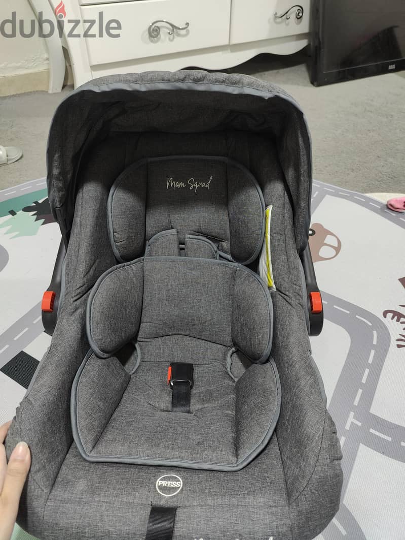 infant car seat/ carrier 1