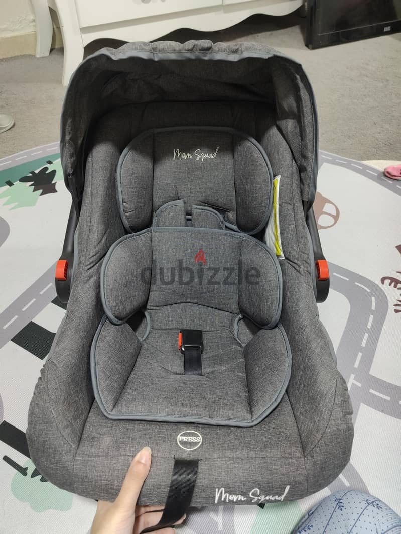 infant car seat/ carrier 2