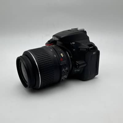 D5500 DSLR Camera with 18-55mm VR Lens WiFi 1080p Video 24MP