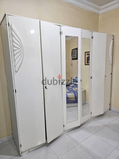 used full bed room set    غرفة نوم كاملة مستعملة