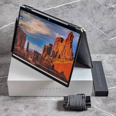 Spectre X360 2022 13.3" 1200p Touch Screen Laptop