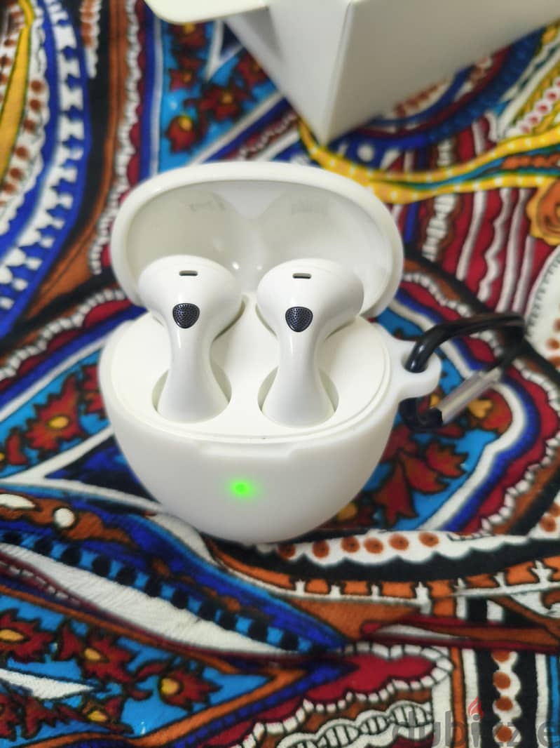 Huawei FreeBuds 6 White Colour 2