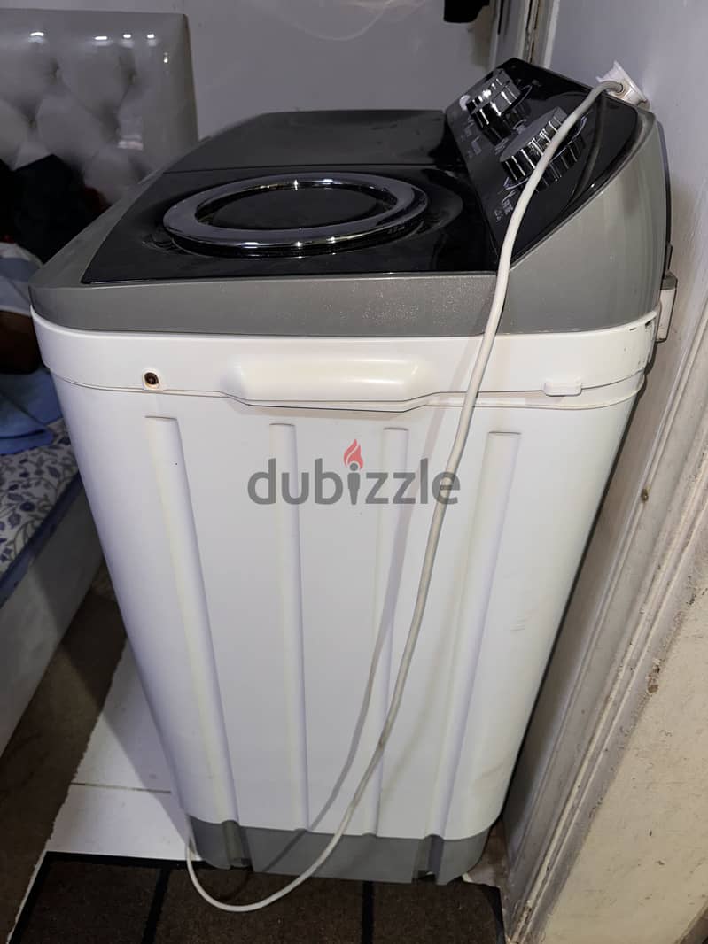 Like new washing machines all good condition 10kg urgent sell 1
