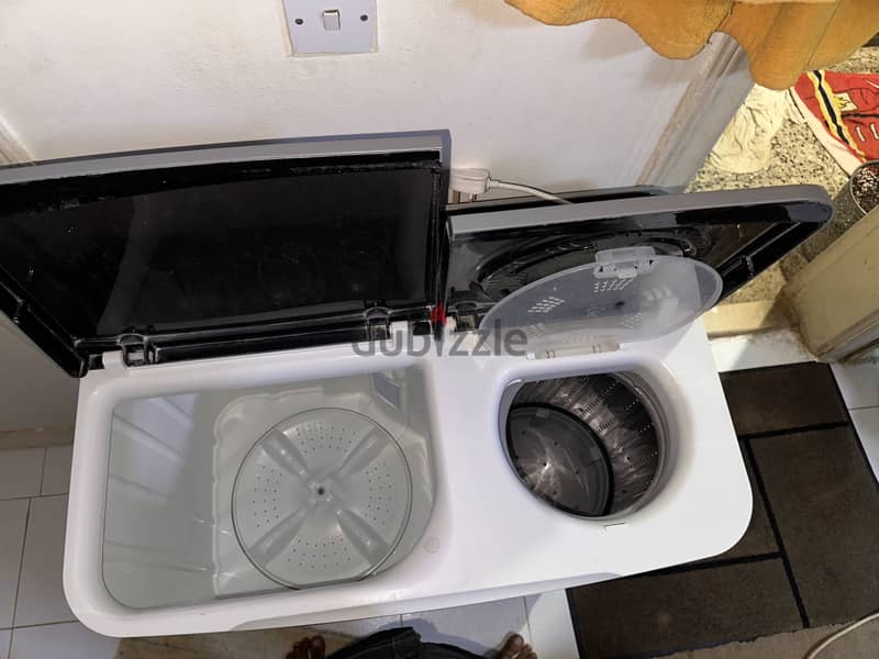 Like new washing machines all good condition 10kg urgent sell 5
