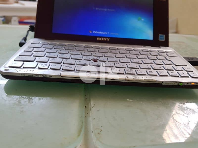 selling sony pocket size Laptop 3