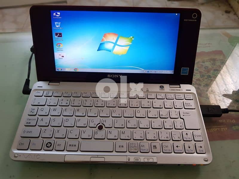 selling sony pocket size Laptop 5