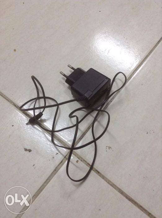 charger شاحن بسن رفيع 2