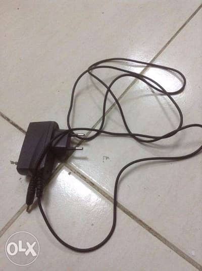 charger شاحن بسن رفيع