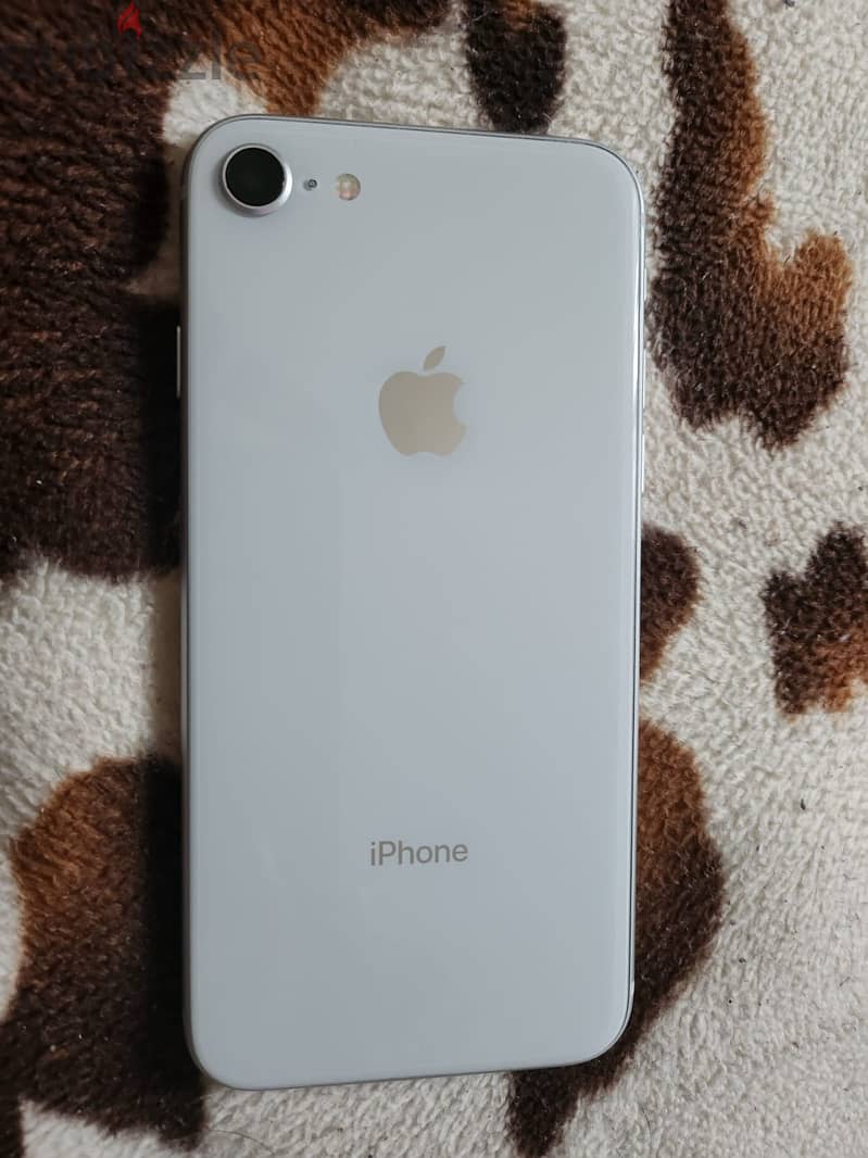 Apple IPhone 8 (64gb) Silver 1